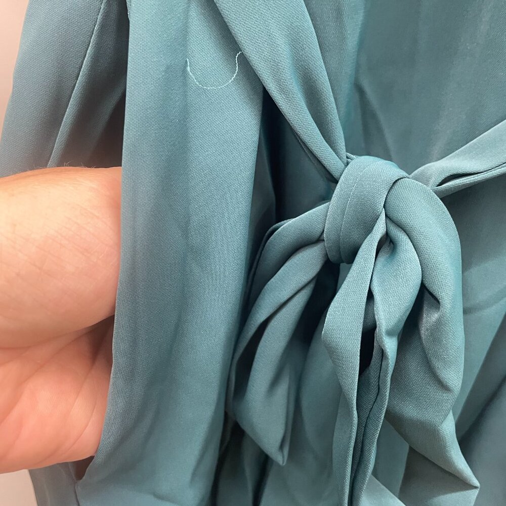 NWT 2X, 18-20 Bloomchic Plain Keyhole Pocket Belted Ruffles Dress - Picture 9 of 9